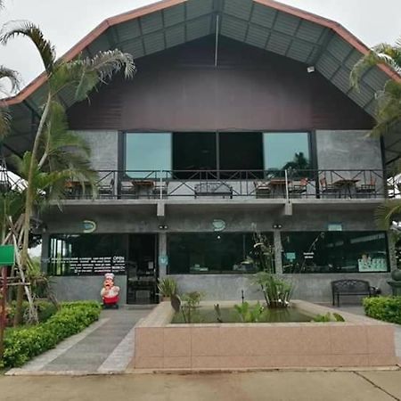 Alongkorn Farm And Resort Kaeng Kachan Exteriör bild