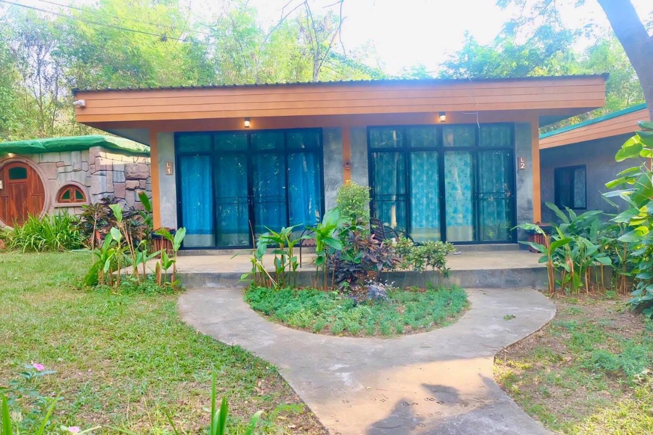 Alongkorn Farm And Resort Kaeng Kachan Exteriör bild